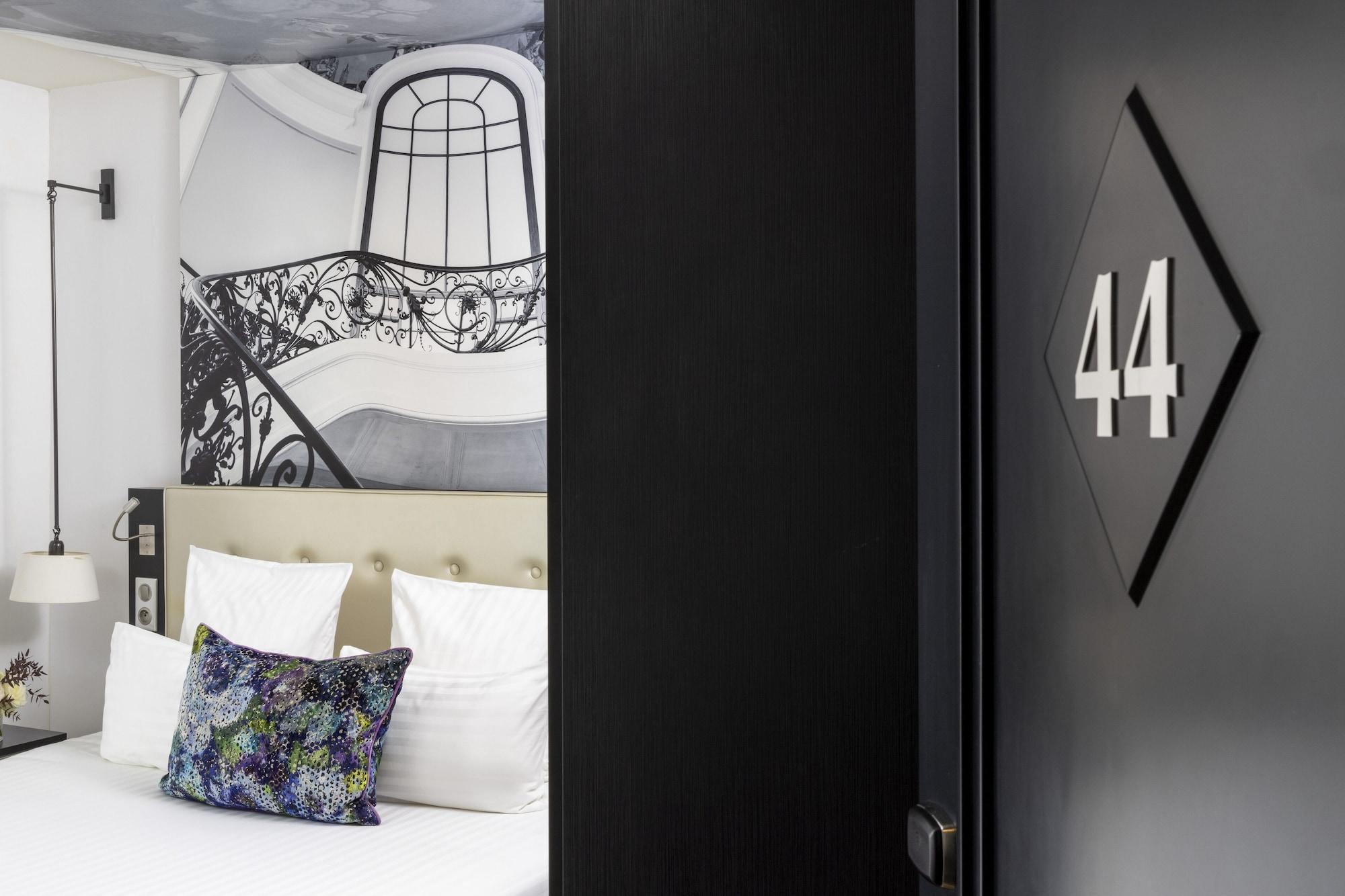 Hotel Gustave Париж Экстерьер фото